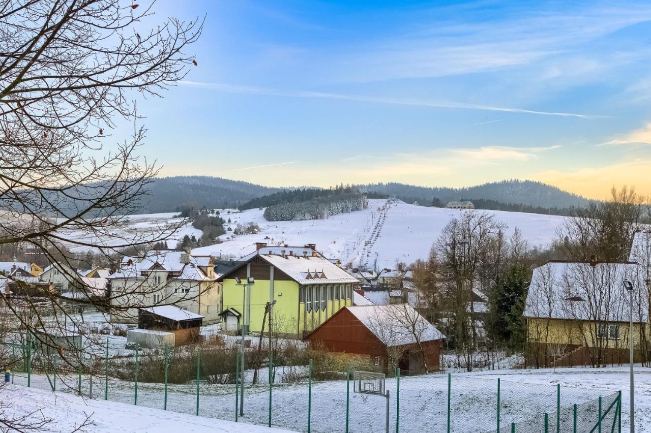 Stara Mleczarnia Lägenhet Tylicz Exteriör bild