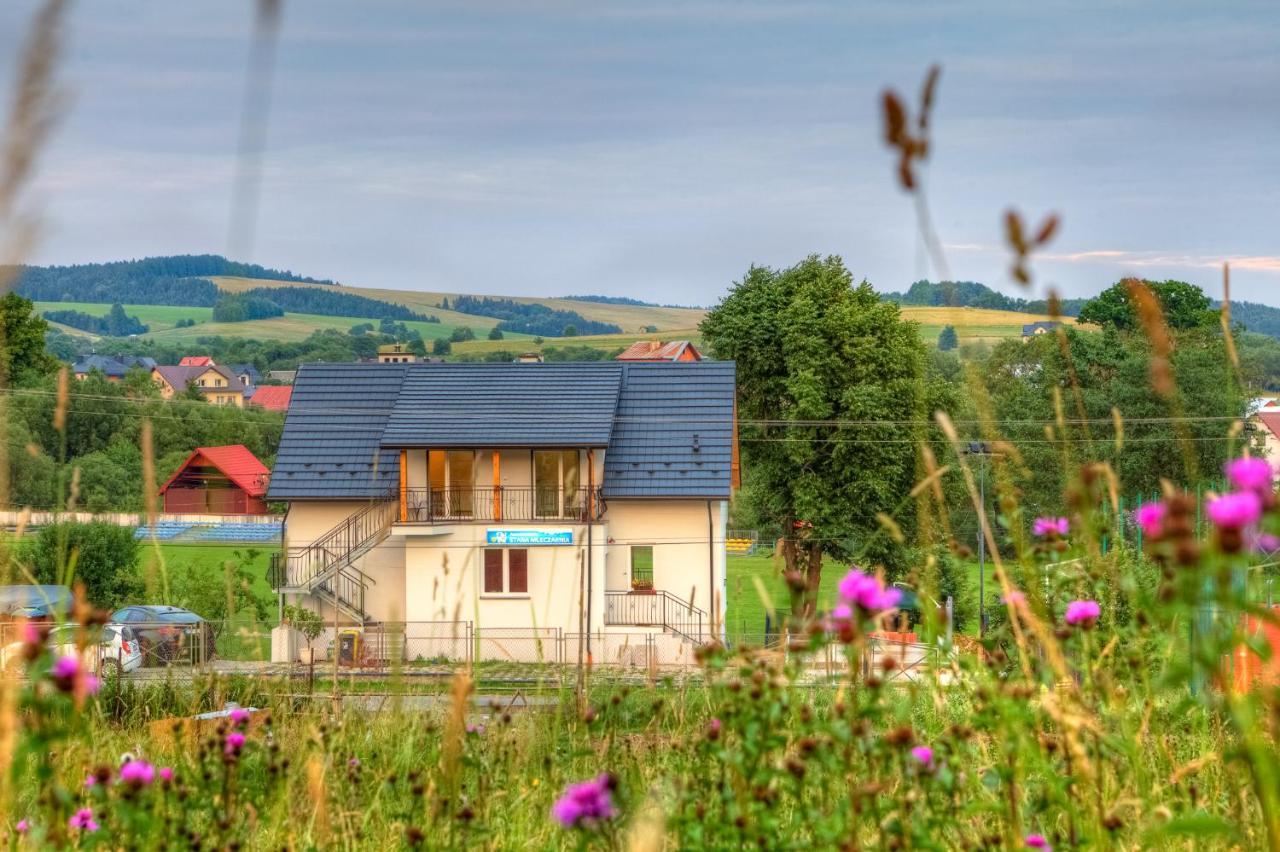 Stara Mleczarnia Lägenhet Tylicz Exteriör bild