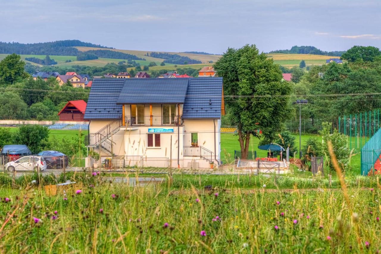 Stara Mleczarnia Lägenhet Tylicz Exteriör bild
