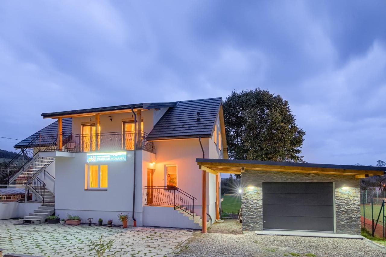 Stara Mleczarnia Lägenhet Tylicz Exteriör bild